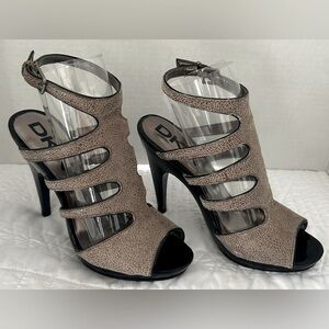 DKNYC Gray/Taupe Leather Caged Sandals